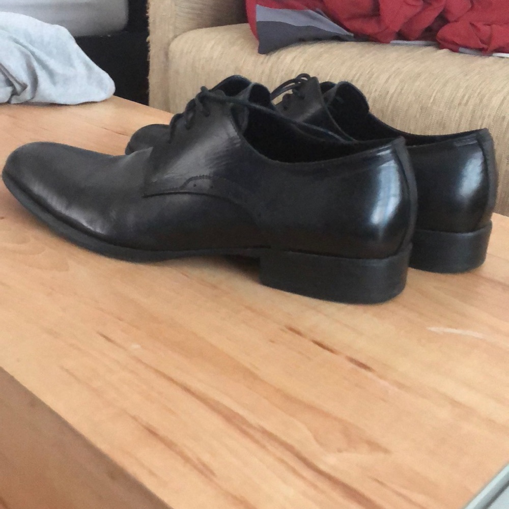 Kenneth Cole straight line dress shoes